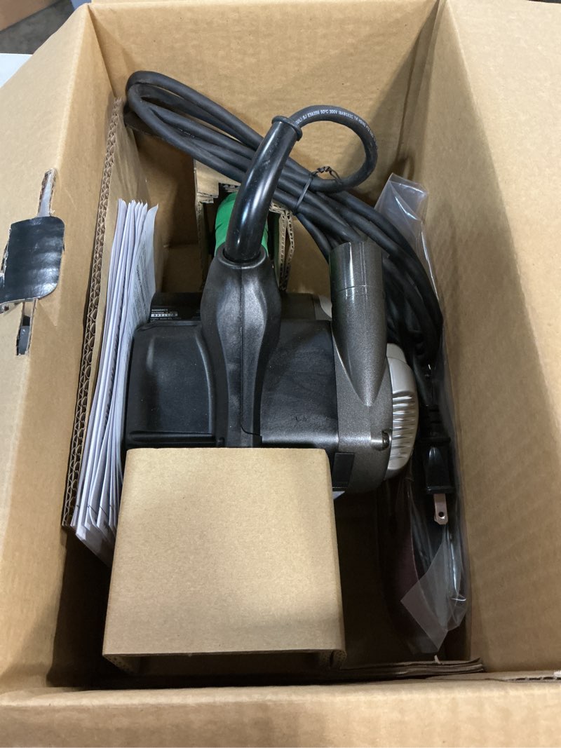 Condition photo showing Good Condition for metabo hpt 9-amp belt corded sander with dust management