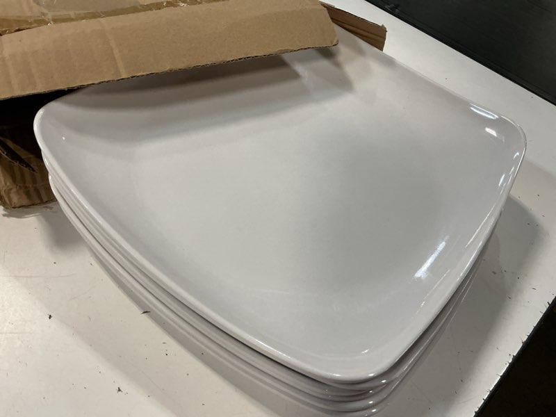 Condition photo showing New/Like New for fasmov 6 pack 10.5" melamine sqaure dinner plates, unbreakable serving dishes, modern square dinnerware, square serving plate for steak, pasta, fruit, salad, snacks, pizza, appetizer plates, white