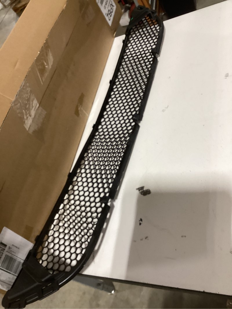 Condition photo showing As Is for front bumper grille grill ventilation net compatible for mercedes benz c class w204 amg c230 c300 c350 c250 c200 2008 2009 2010 2011