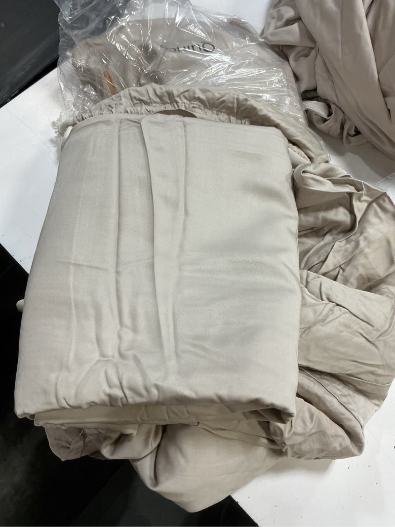 Condition photo showing Good Condition for quince organic bamboo sheet set calking sand 
