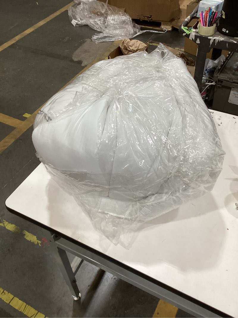 Condition photo showing New/Like New for Ultra Soft Cotton Pillow Top Thick Mattress Topper Queen Size for Back Pain Relief - Breathable Cotton Mattress Pad - 8-22" Unique Design Deep Skirt (60 x 80 Inches, White) White Queen