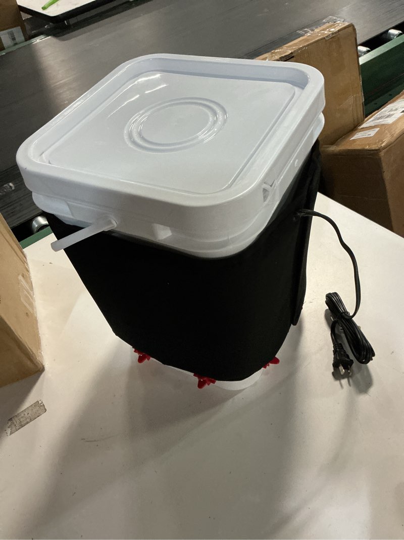 Condition photo showing Good Condition for Heated Chicken Waterer 5 Gallon with Stand – 20L Chicken Heated Poultry Waterer, 8 Freeze-Proof Nipples with 4 Extras, Chicken Water Heater for Winter, Easy Clean Anti-Tip Design