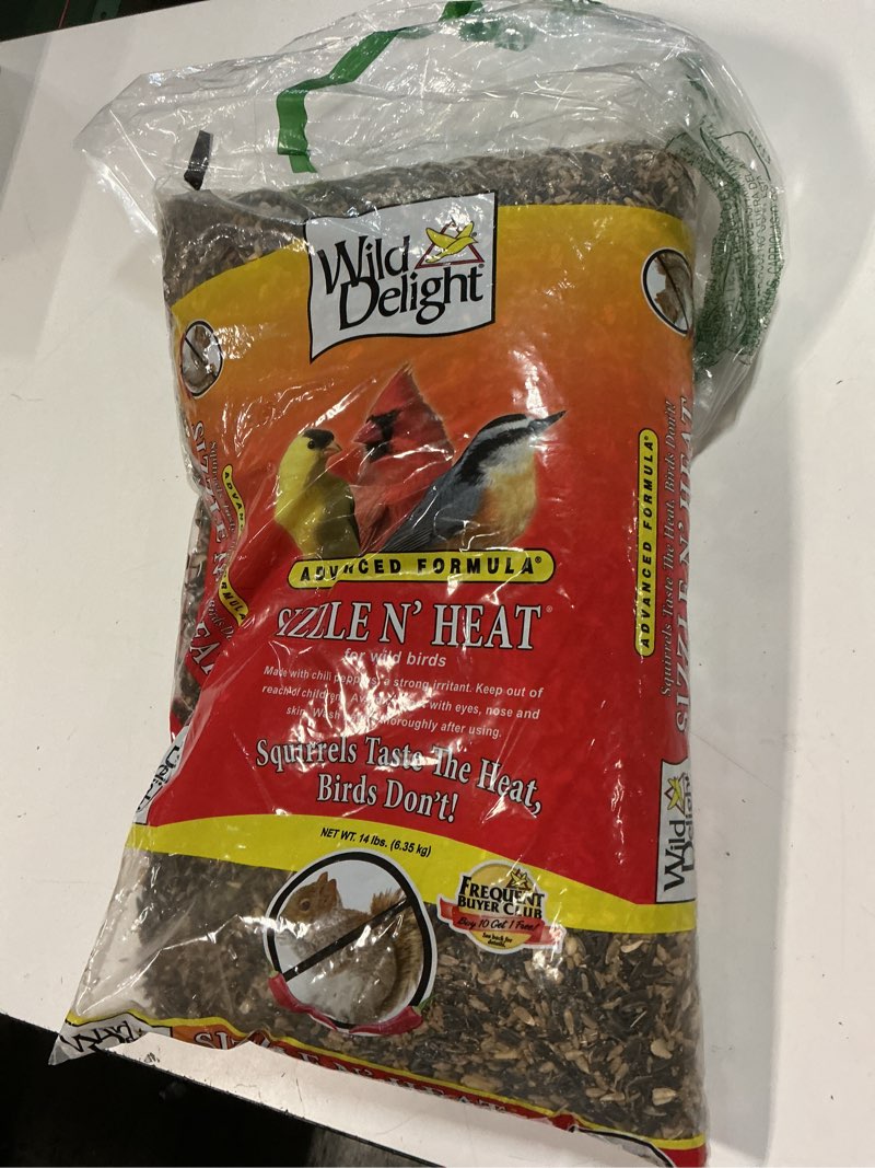 Condition photo showing New/Like New for wild delight advanced formula sizzle n' heat wild bird food, spicy bird seed to deter squirrels, 14 lbs sizzle n' heat 14lb 14.67 pound (pack of 1)