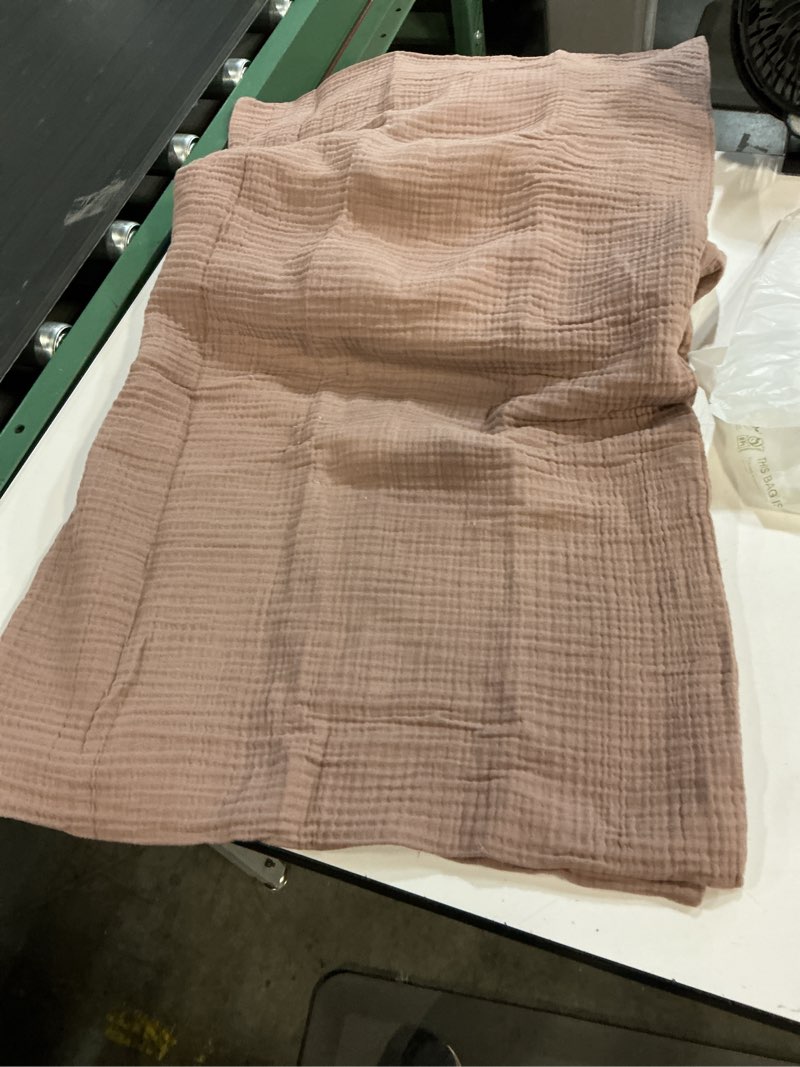 Condition photo showing Good Condition for ( 2 pack) quince organic cotton gauze sham set king color sedona