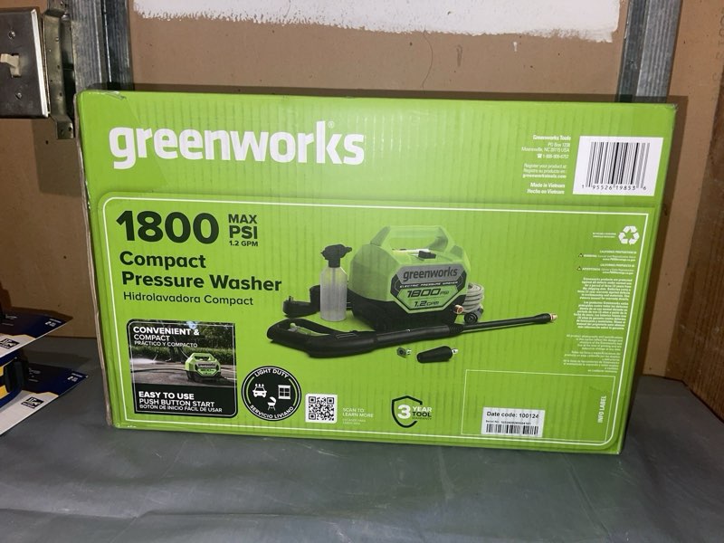 greenworks gpw1805 1800 psi 1.2 gpm electric pressure washer compact cold water