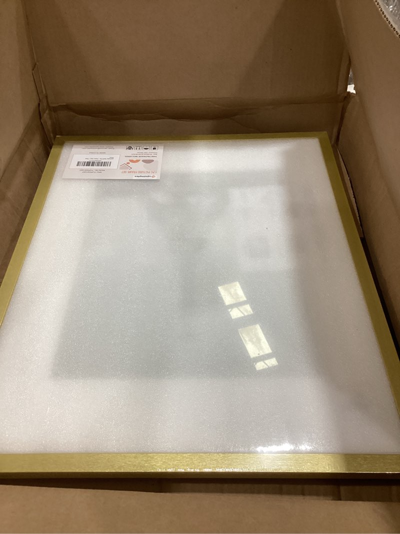 Condition photo showing Good Condition for upsimples 16x20 picture frame, display pictures 11x14 with mat or 16 x 20 without, wall hanging poster frame, gold, 1 pack gold 16x20