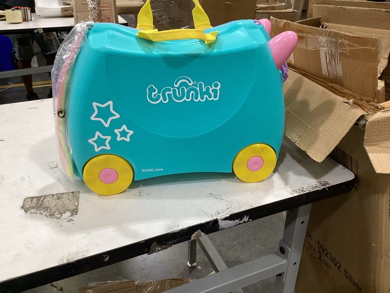 Condition photo showing Good Condition for trunki ride-on kids suitcase | tow-along toddler luggage | carry-on cute bag with wheels | kids luggage and airplane travel essentials: una unicorn turquoise