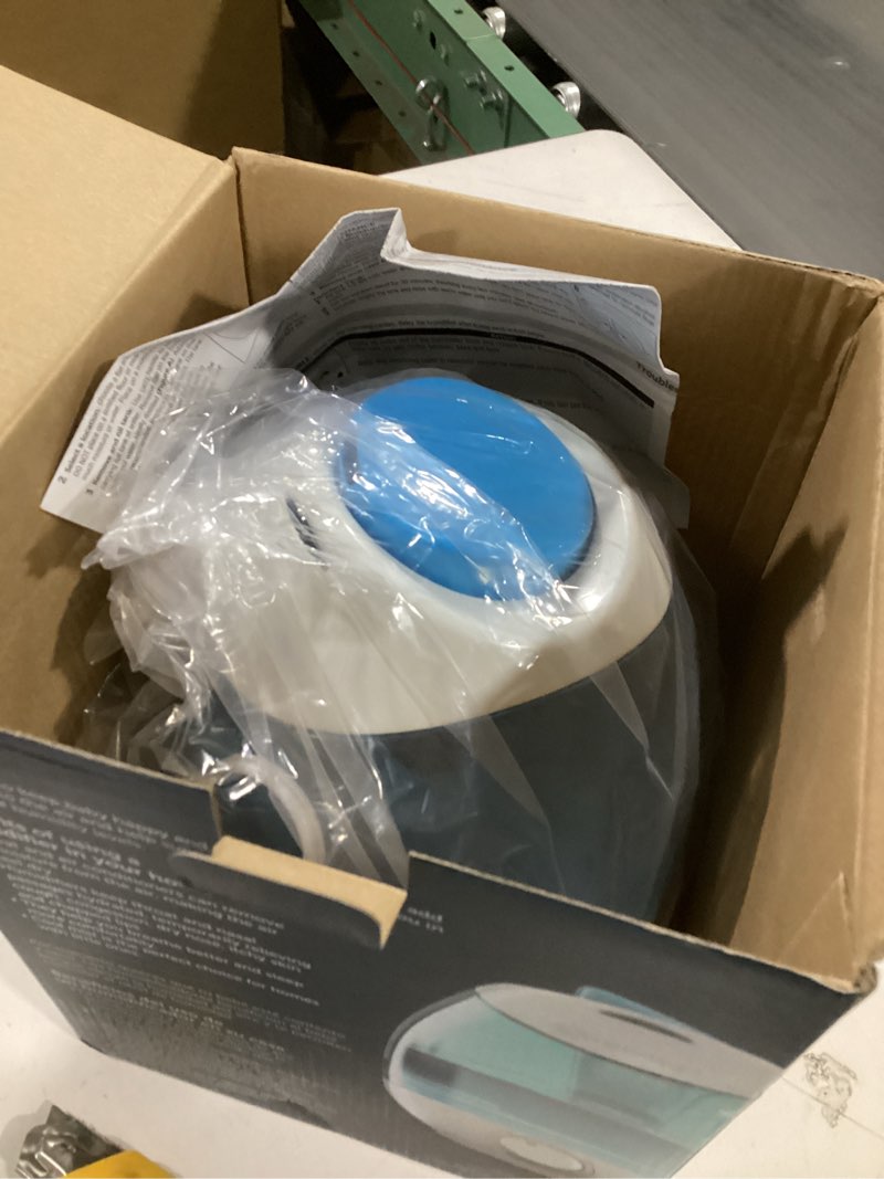 Condition photo showing Good Condition for safety 1st filter free cool mist humidifier, blue