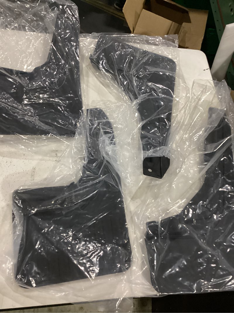 Condition photo showing New/Like New for mabett mud flap 4 piece set (black)