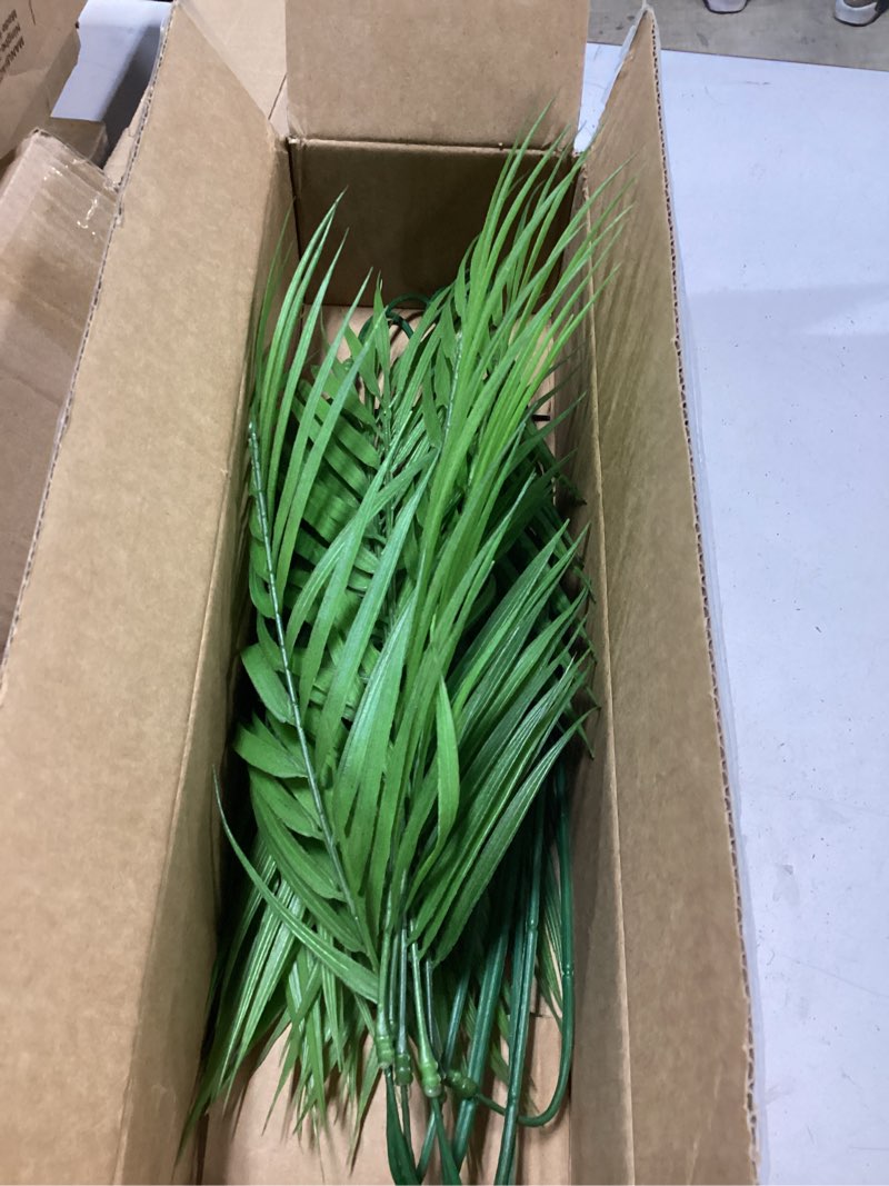 Condition photo showing Good Condition for dilatata 12pcs artificial palm leaves stems tropical faux palm foliage greenery picks fake palm plants for vase wedding bouquets home garden indoor outdoor diy decor