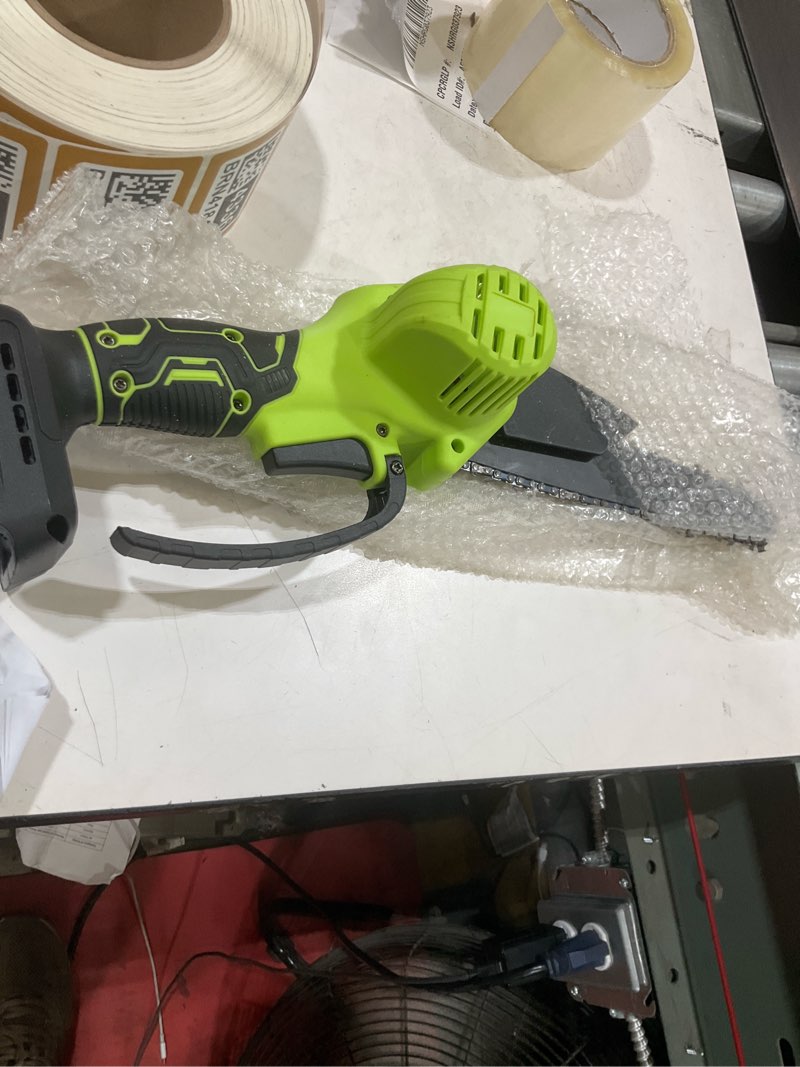 Condition photo showing Good Condition for cordless pole saw 