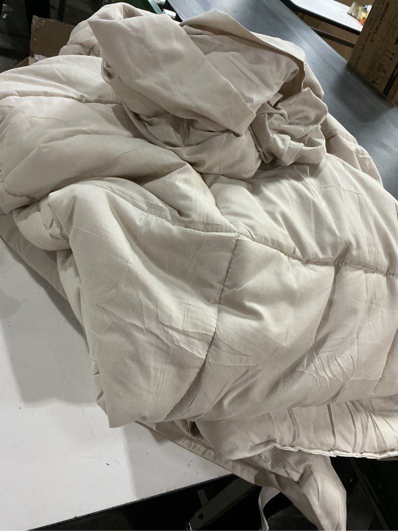 Condition photo showing As Is for ( Incomplete 3 pieces 0nly) Queen Comforter Set, Ultra-Soft Bed in a Bag Queen Size 7 Pieces, Oeko-TEX Certified Bedding Set with Down Alternative Comforter, Sheets, Pillowcases & Shams, Beige Beige QUEEN(88\"*88\")