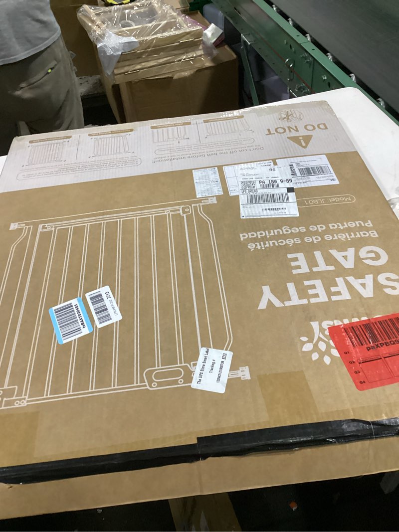 Condition photo showing Good Condition for safety 1st easy install walk thru baby gate for doorway with door, dog gates, fits 29"-38", easy install 28" tall, white 1-pack 29" to 38" wide x 28" tall white