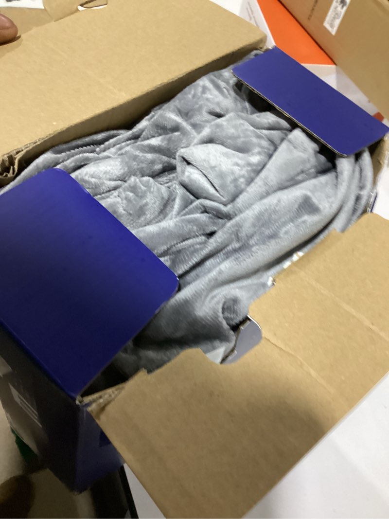 Condition photo showing New/Like New for BEDELITE Velvet Fitted Sheet and Pillowcases Set, Luxury Soft Fuzzy Bottom Sheet with Reinforced Elastic Corner Straps, Deep Pocket up to 15 Inch, 1 Fitted Sheet and 2 Pillowcases (King, Grey) Grey King