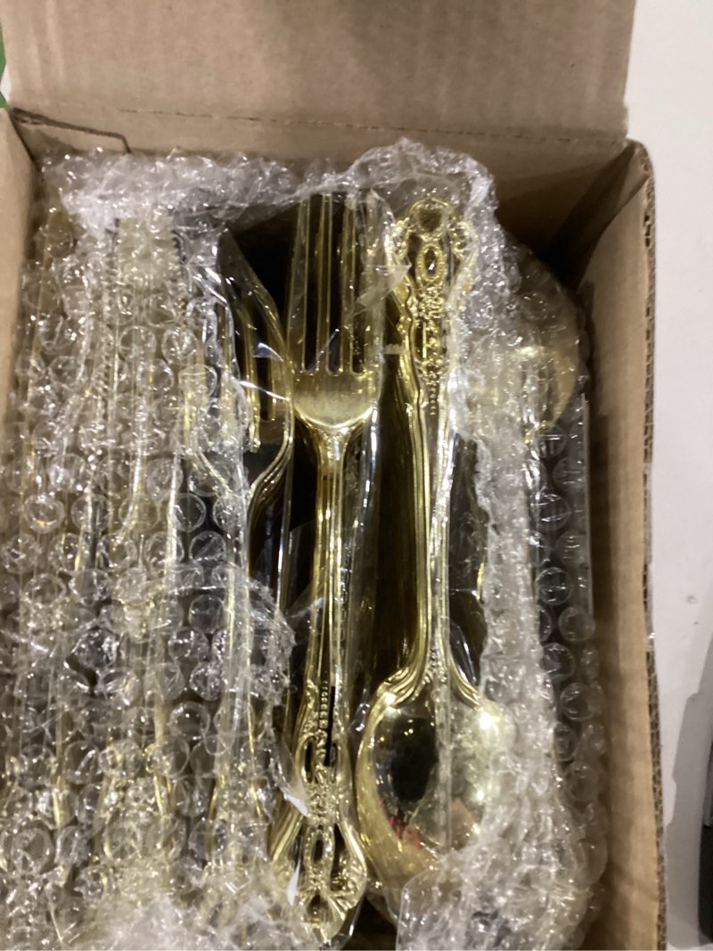 Condition photo showing New/Like New for 150 Pieces Gold Plastic Silverware - Heavy Duty Gold Disposable Utensils - Fancy Plastic Cutlery Set Includes 50 Forks, 50 Spoons, 50 Knives for Holidays Parties Weddings 150PCS Gold