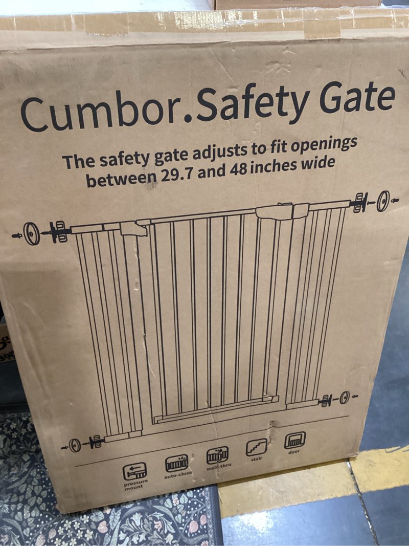 Condition photo showing Good Condition for cumbor.safety gate