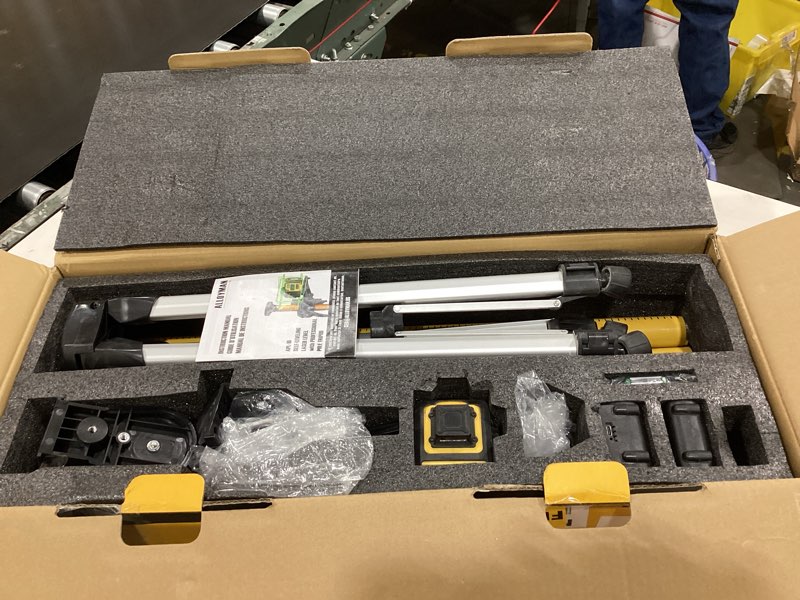 Condition photo showing New/Like New for Alloyman 4x360°Self Leveling Laser Level, 12 Ft./3.7M Professional Laser Level Pole with Tripod, Green Line Lazer Leveler Tool with 2* Li-ion Batteries for Picture Hanging, Tile, Home Renovation