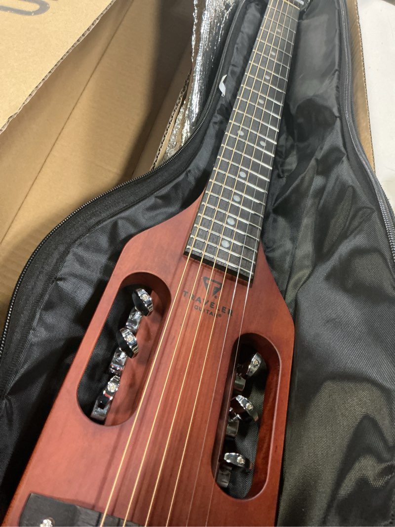 Condition photo showing Good Condition for traveler guitar ultra-light acoustic acoustic-electric guitar, antique brown antique brown right-handed