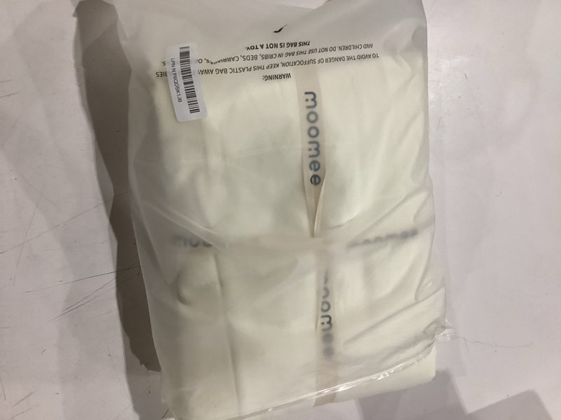 Condition photo showing Good Condition for moomee duvet cover set 100% washed cotton linen like oversized king | relaxed linen-like texture. soft, breathable & long-lasting comfort. lightweight. hidden zipper with 8 interior corner ties