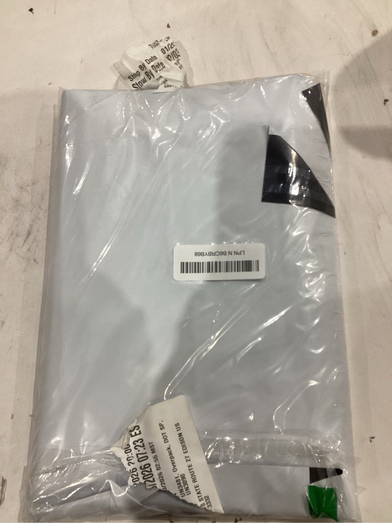 Condition photo showing Good Condition for newlng Poly Mailers Shipping Bags Mailing bags100pcs 4 Assorted Sizes White Shipping Envelopes Self-sealing Adhesive Waterproof and Tear-Proof Packaging Bags Shipping Bags for Clothing Books Gift White Assorted 100pcs: 6"x11"/8"x12"/10"x13"/12"x17"