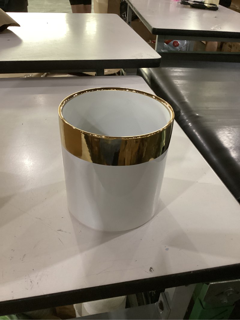 Condition photo showing New/Like New for modern ceramic kitchen utensil holder - white with gold rim with non-slip base - elegant caddy for cooking tools and serveware