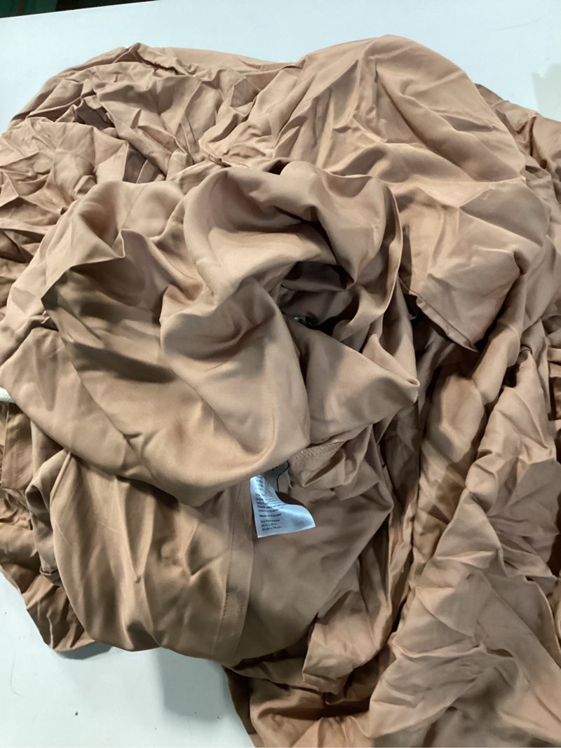 Condition photo showing Good Condition for queen terracotta  bamboo duvet cover
