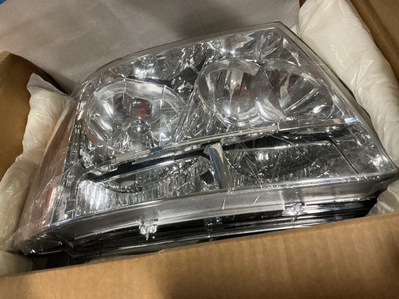 Condition photo showing Good Condition for Headlights Assembly for 2007-2014 Chevy Tahoe /07-13 Chevy Suburban Avalanche Replacement Headlights
