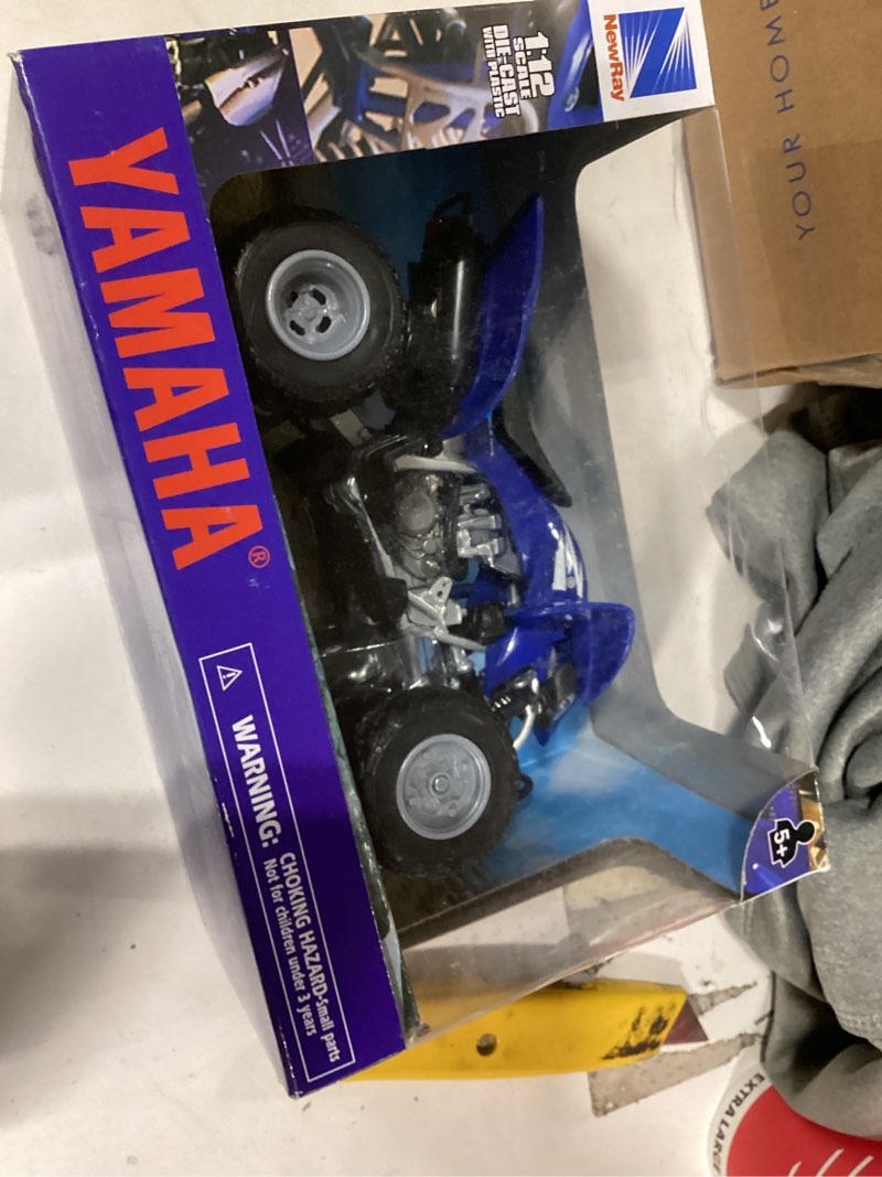 Condition photo showing New/Like New for new-ray 1:12 2005 yamaha yfz450 (blue) 42833a