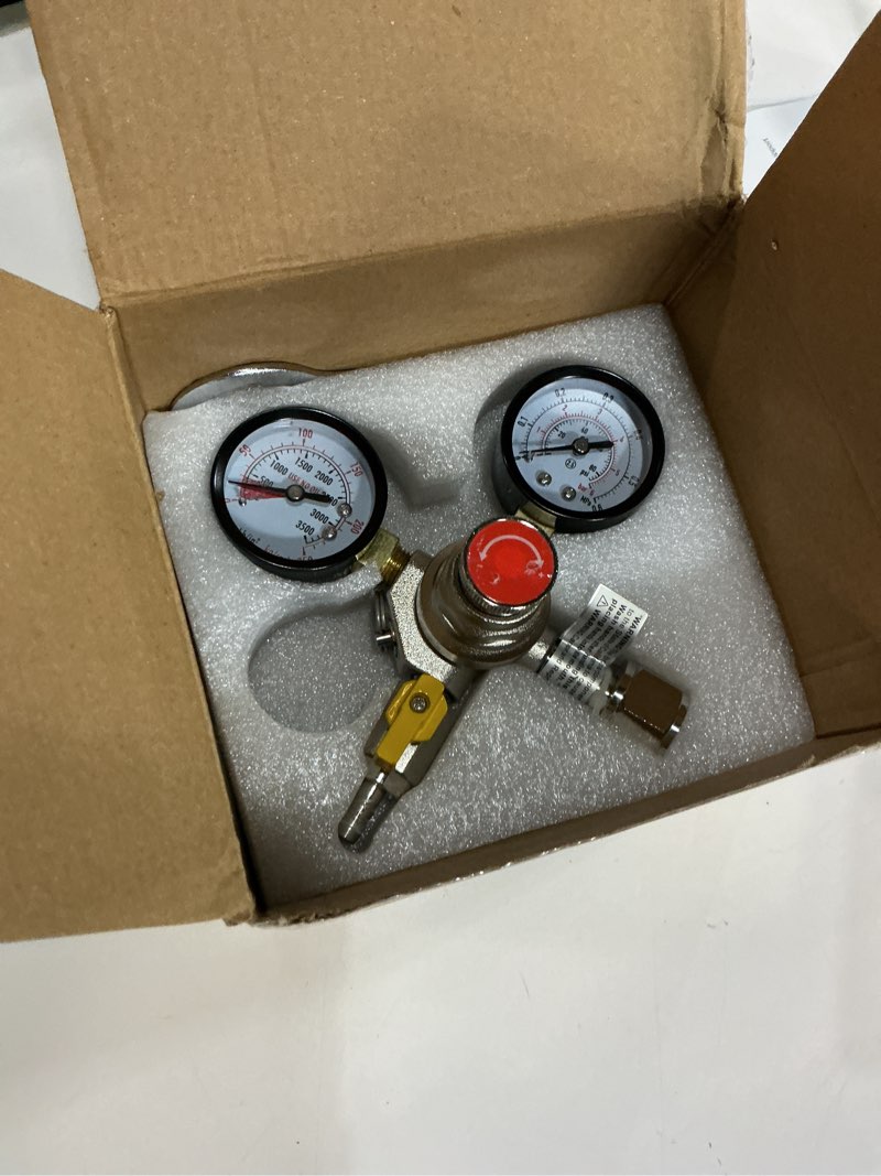 Condition photo showing Good Condition for vevor double gauge regulator, co2 regulator gauge with 0-60psi, heavy duty co2 gauge gas system, draft beer regulator with check valve, adjustable pressure regulator for draft beer homebrew, cga320