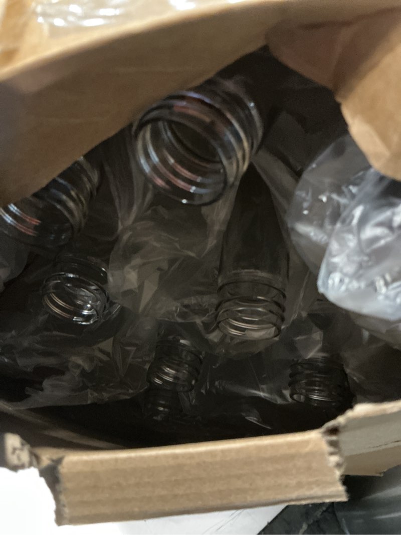 Condition photo showing Good Condition for Maxdot 88 Pcs 25 oz Christmas Plastic Wine Bottles Set with Label Stickers Airtight 750ml Empty Liquor Bottles with Lid Set for Party Supplies Decoration