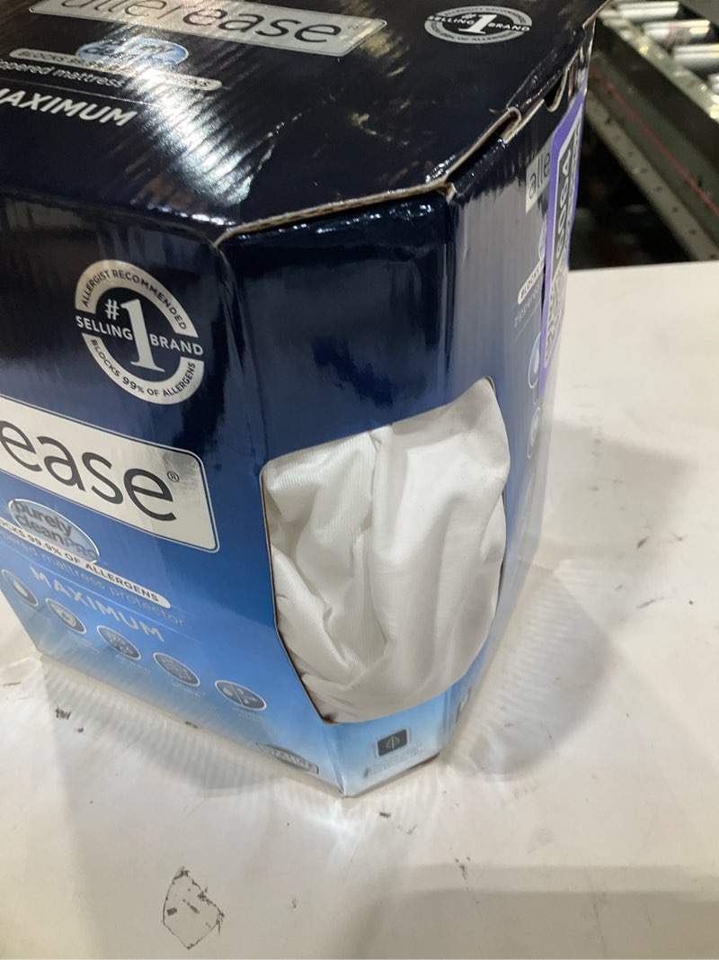 Condition photo showing New/Like New for AllerEase Waterproof Mattress Protector, Maximum Allergy Mattress Protector, Queen Mattress Cover White Queen