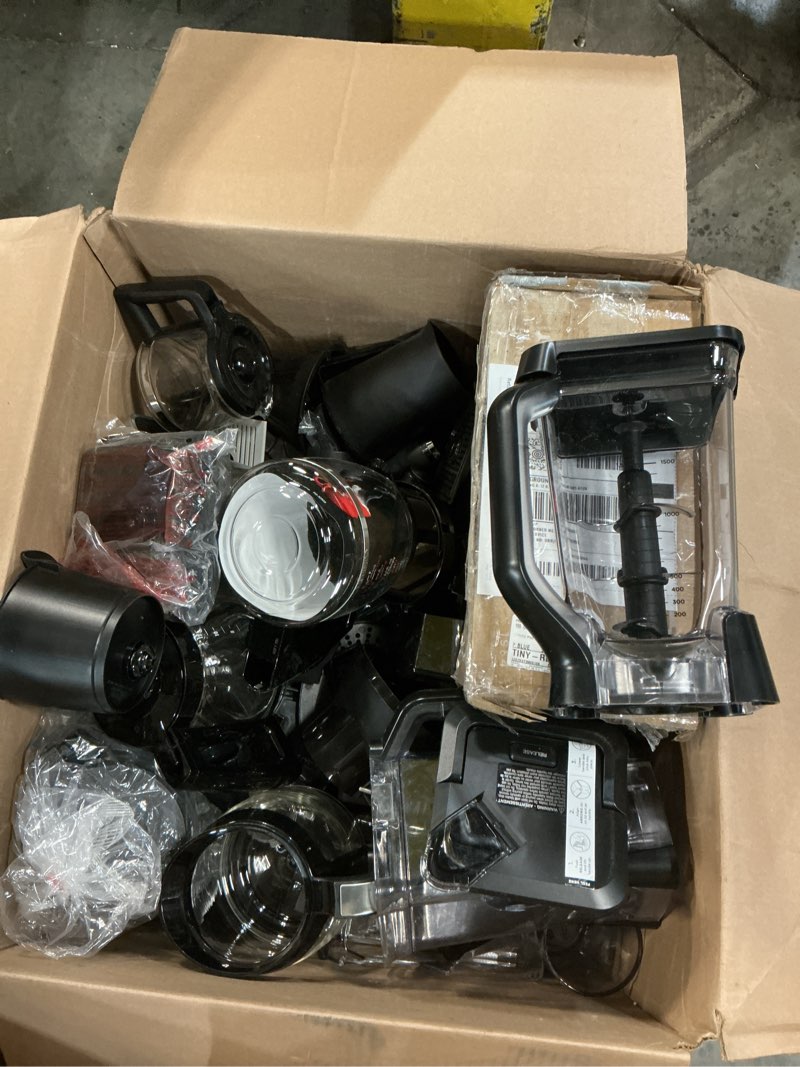 Assorted parts for spare parts of the Brand NINJA AND CUISINARTS