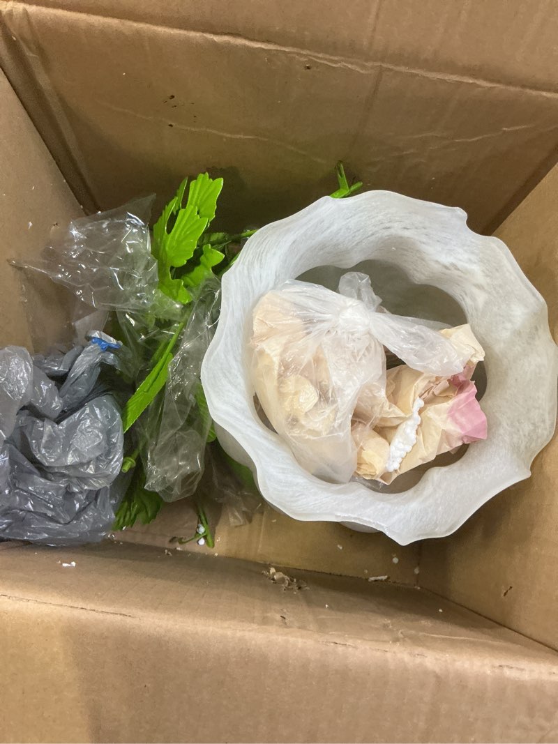 Condition photo showing Good Condition for GDLight Flower Ceiling Light Pastoral Rose Romantic Chandelier Flush Mount Ceiling Light for Bedroom Living Room Hallway Stairs Balcony