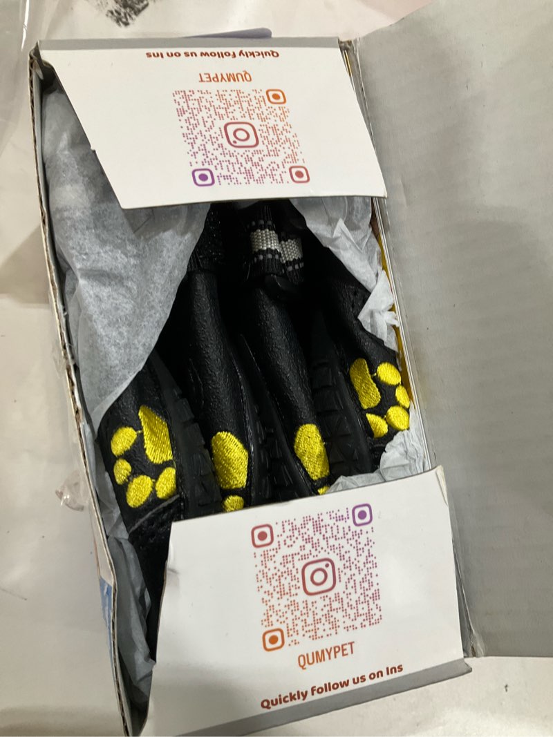 Condition photo showing Good Condition for qumy dog shoes for large dogs, medium dog boots & paw protectors for winter snowy day, summer hot pavement, water-resistant in rainy weather, outdoor walking, indoor hardfloors skid-resistant sole black size 5: 2.4''x2.8''(w*l) (pack of 4)