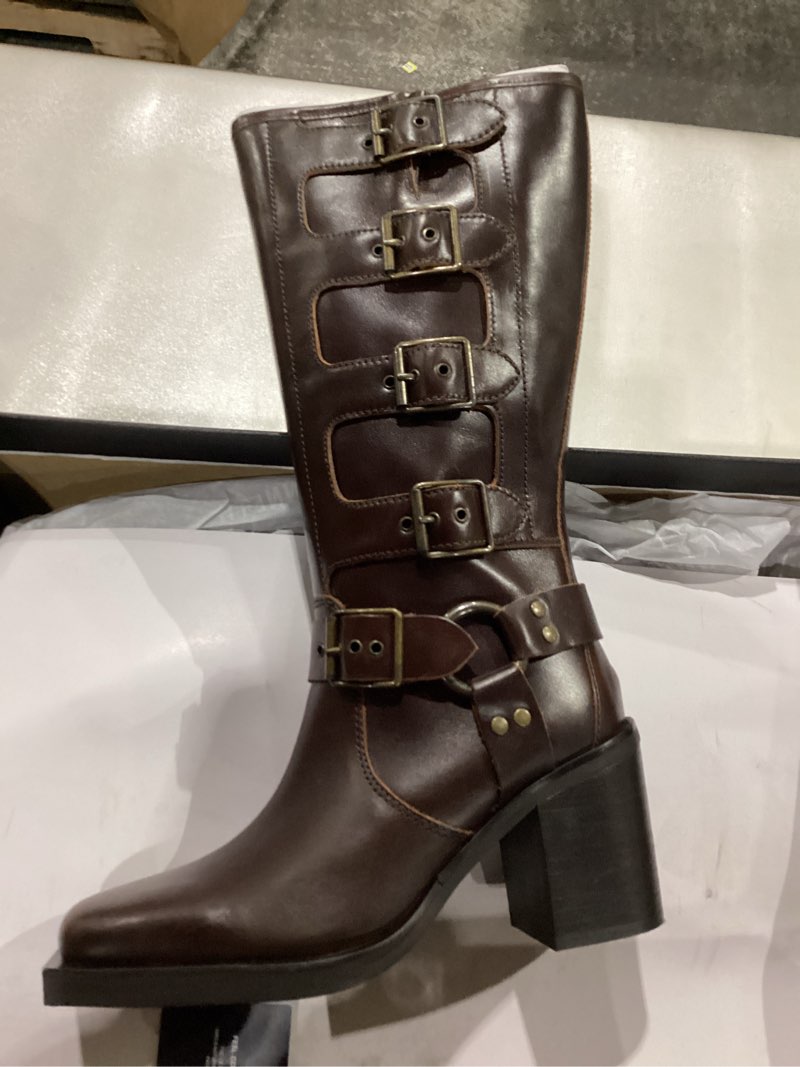 Condition photo showing New/Like New for Kenneth Cole Women's Women's Emmett Fashion Boot, Chocolate Leather, 5.5