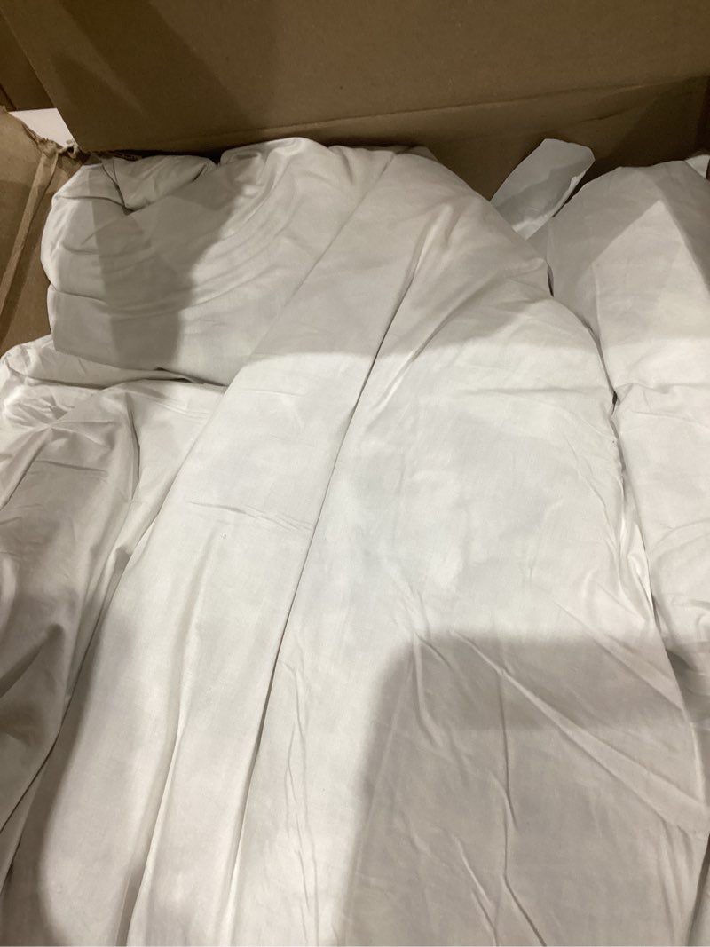 Condition photo showing As Is for JA COMFORTS 26×26 Premium Goose Down Feather Throw Pillow Inserts(Set of 2)-5% Down Filling,High Filling Weight,250 TC Cotton Cover, Square, White 26×26 (2 Pack)