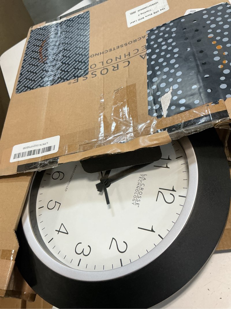 Condition photo showing Good Condition for la crosse technology wt-3129b 12 inch atomic analog wall clock, pack of 1, black 12-inch clock