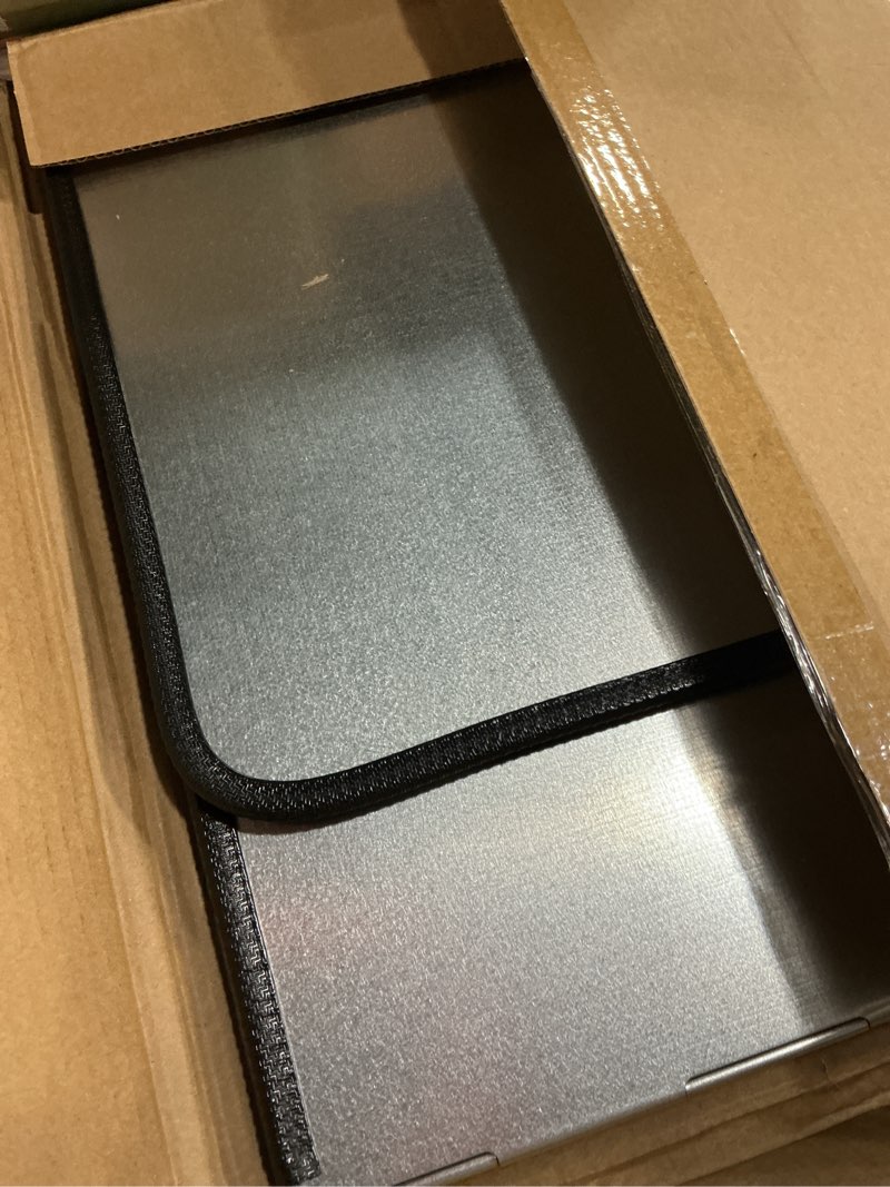 Condition photo showing New/Like New for 3 sided splatter guard,foldable stainless steel oil splatter screens for frying,oil splash insulation board,nonstick oil splatter guard stove heat insulation board for cooking 12" x 37.5"- 3 panels