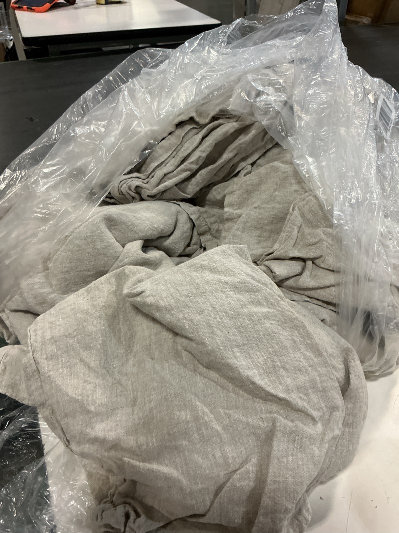 Condition photo showing Good Condition for european linen sheet set, king, natural chambray