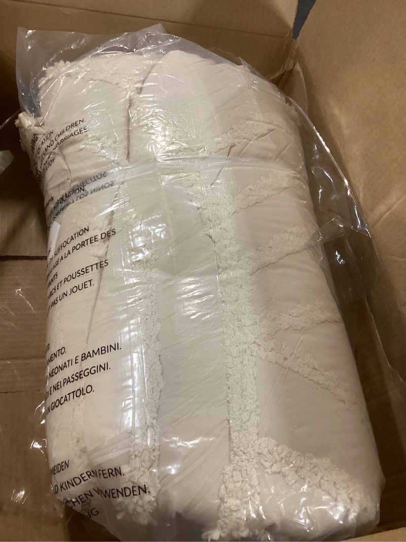 Condition photo showing Good Condition for enjohos boho comforter twin size - neutral cream beige tufted twin comforter sets, fluffy jacquard rainbow arch bedding for all season, 1 bed comforter, 1 pillowsham | lightweight, breathable, warm beige comforter twin/twin xl