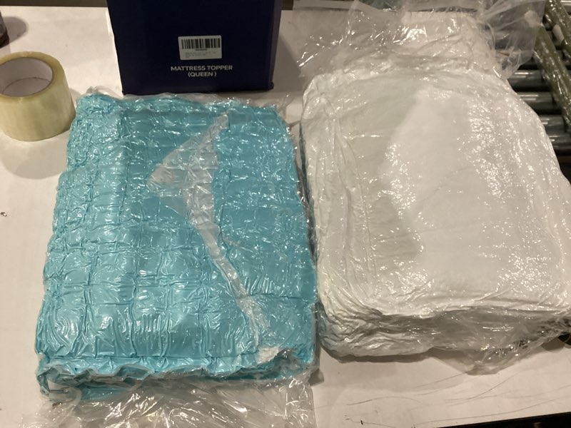Condition photo showing New/Like New for BEDELITE Queen Mattress Topper Dual Layer 4 Inch Memory Foam Mattress Topper, 2 Inch Bamboo Pilow Top Mattress Pad and 2 Inch Premium Gel Foam Mattress, with Stretchable Pockets Up to 6"-24" White-blue Queen