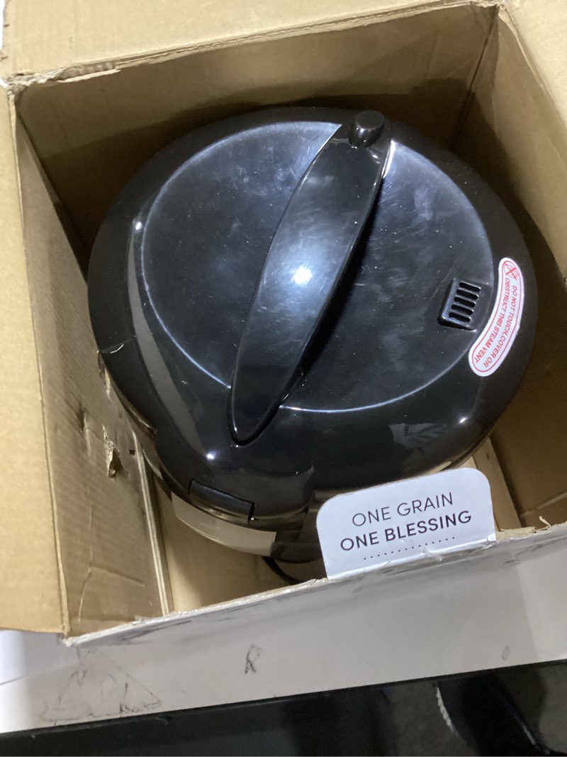 Condition photo showing Good Condition for AROMA Digital Rice Cooker, 4-Cup (Uncooked) / 8-Cup (Cooked), Steamer, Grain Cooker, Multicooker, 2 Qt, Stainless Steel Exterior, ARC-914SBD 4 Cup Uncooked / 8 Cup Cooked