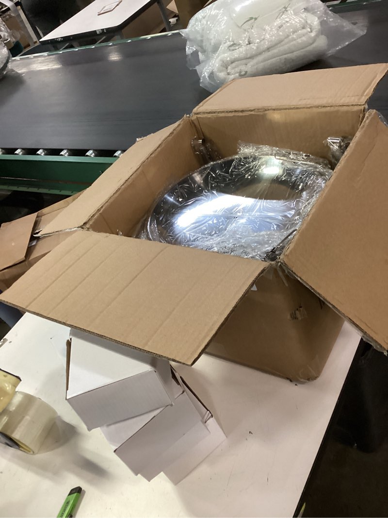 Condition photo showing New/Like New for Chafing Dishes for Buffet 4 Pack, 6QT Round Chafing Dishes for Buffet [Elegant Gold and Silver Colors] Stainless Steel Chafing Dish Buffet Set for Any Party