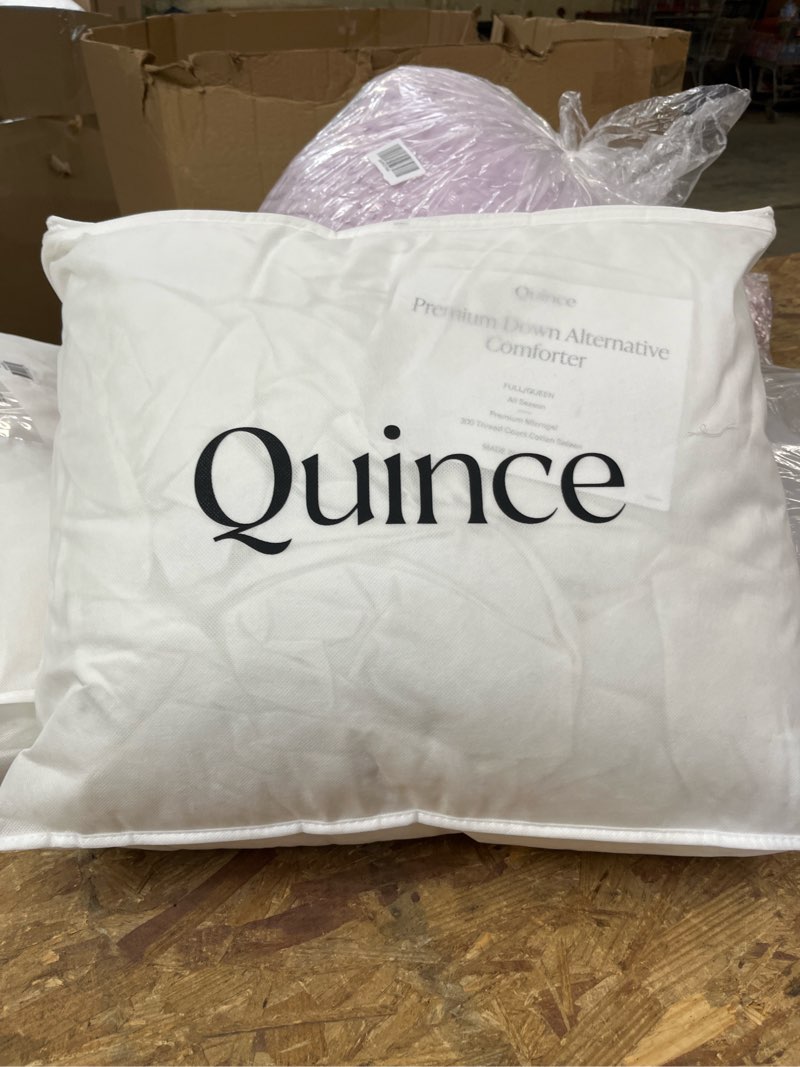 Condition photo showing New/Like New for all-season premium down alternative comforter, full/queen, white