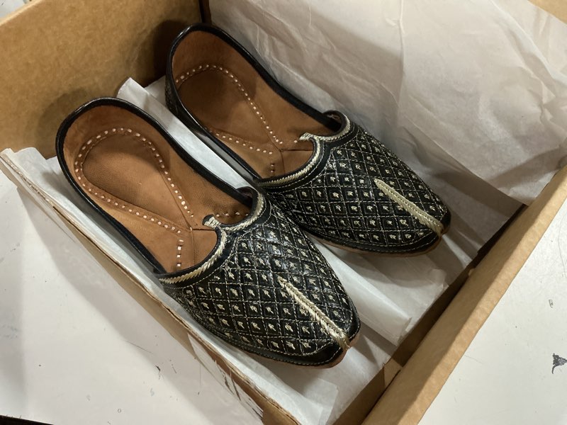 Condition photo showing New/Like New for men's flat black wedding khussa shoes traditional indian leather loafer punjabi jutti 8 black