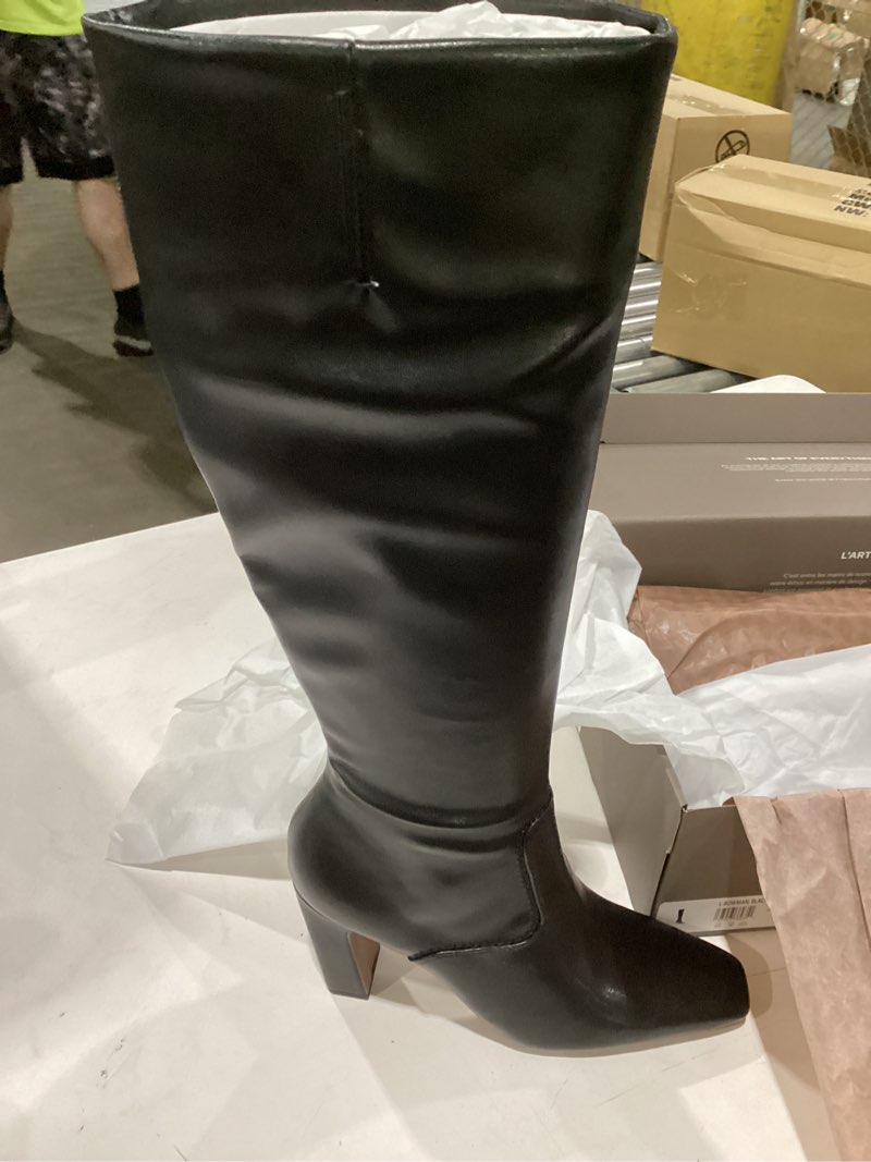 Condition photo showing New/Like New for Franco Sarto womens Bowman 9 Wide Black Stretch