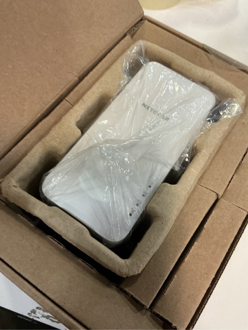 Condition photo showing Good Condition for netgear eax15-100nar ax1800 dual-band wifi 6 mesh extender wall plug - certified refurbished