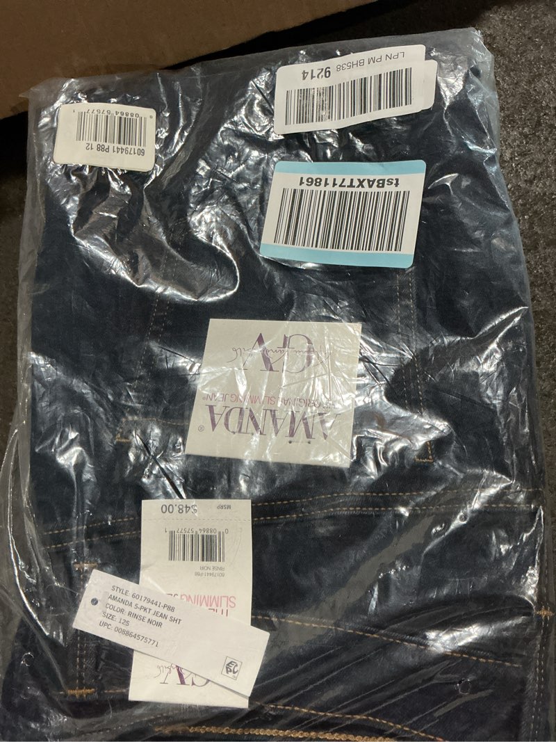 Condition photo showing New/Like New for gloria vanderbilt women's classic tapered amanda jeans rinse noir 12 short