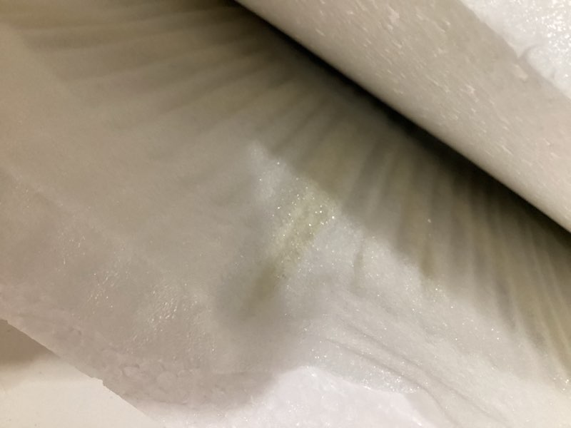 Condition photo showing New/Like New for 18x27 inch large modern feather leaf shape wall clock for living room decor, white unique silent decorative art clock for home bedroom office dining kitchen a-black white-18x27inch