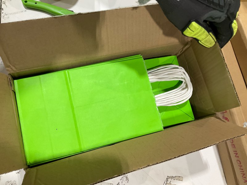 Condition photo showing Good Condition for toovip paper bags